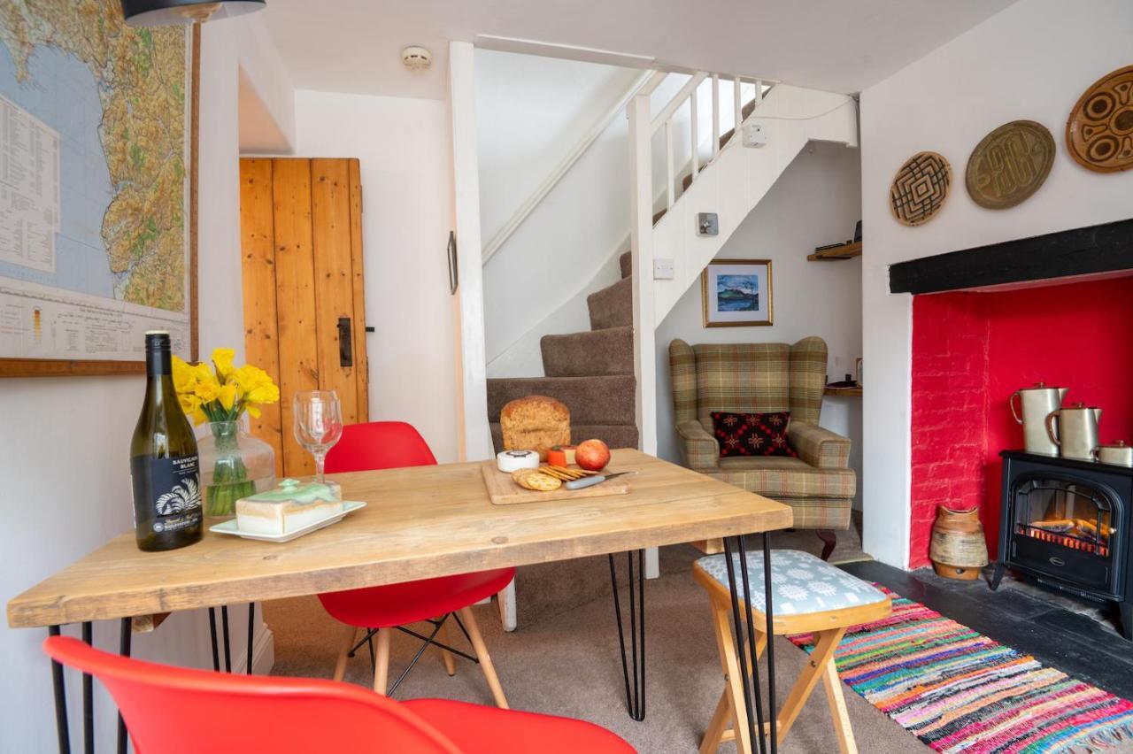 Cottage In The Heart Of Dolgellau Exteriör bild